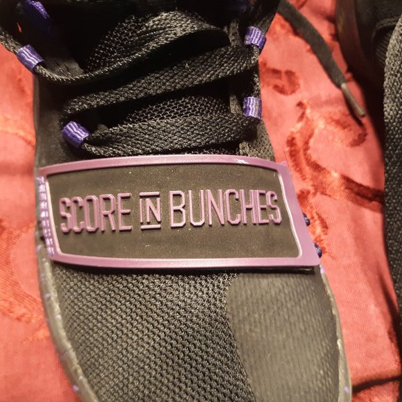 ( Listing# 114) Nike PG Score in Bunches size 2.5 - Picture 2 of 9